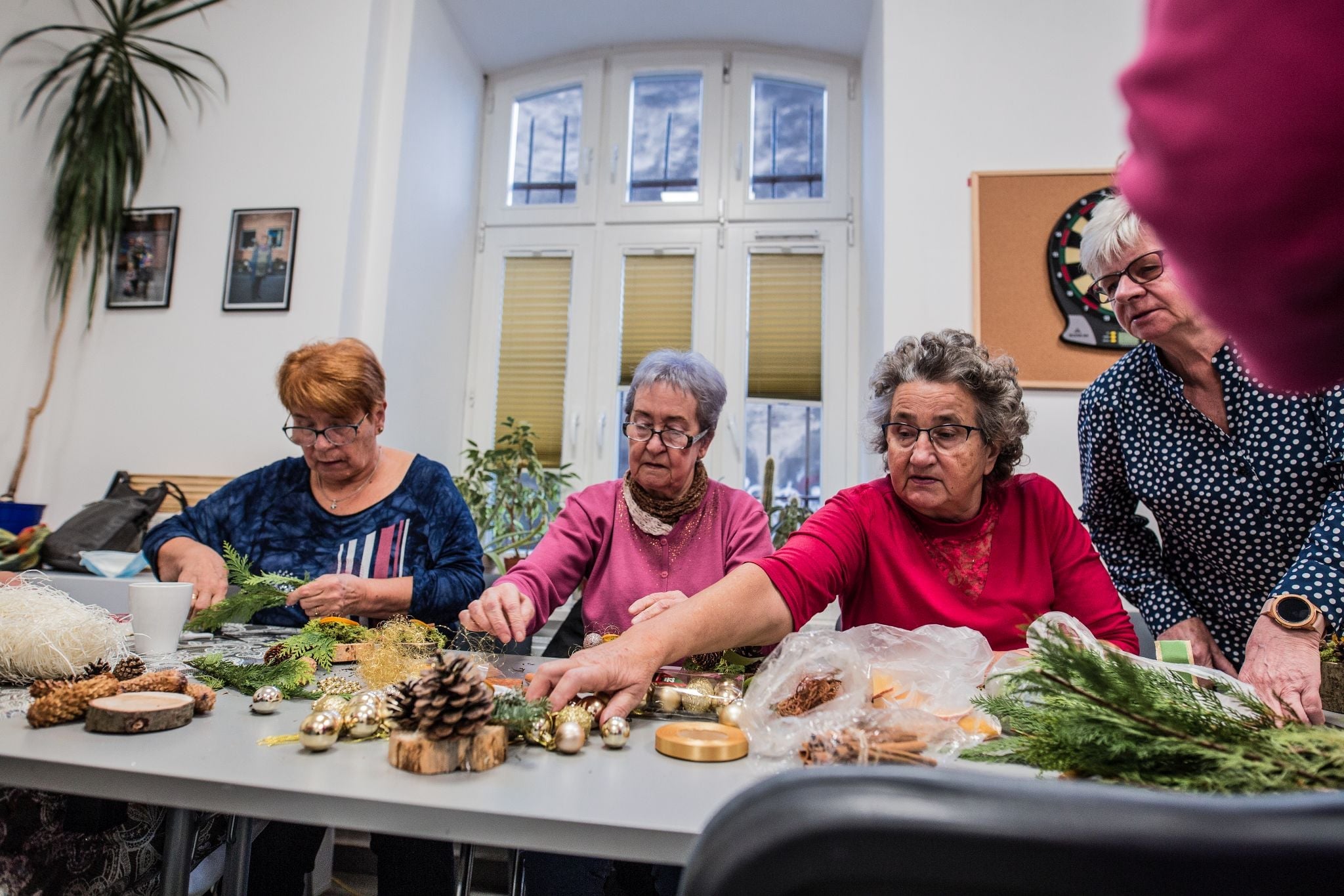 Stroiki świąteczne dla podopiecznych naszego Hospicjum